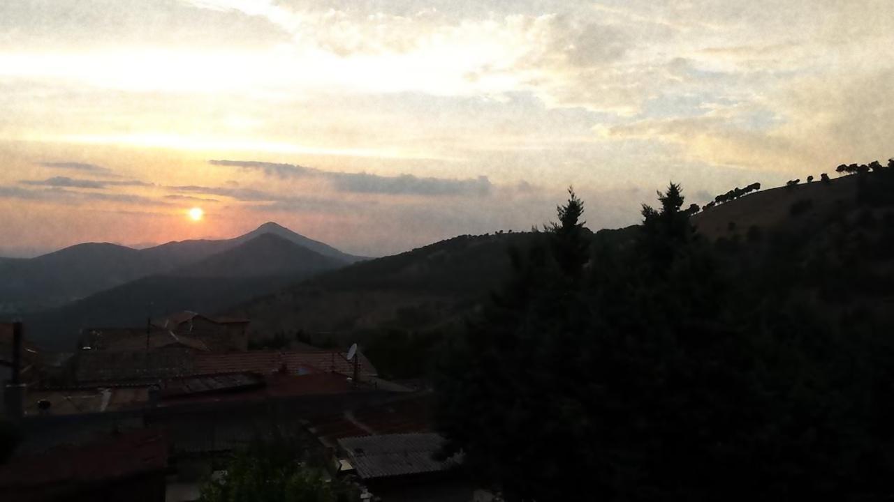 La Pietra D'Argento Panzió Caserta Vecchia Kültér fotó